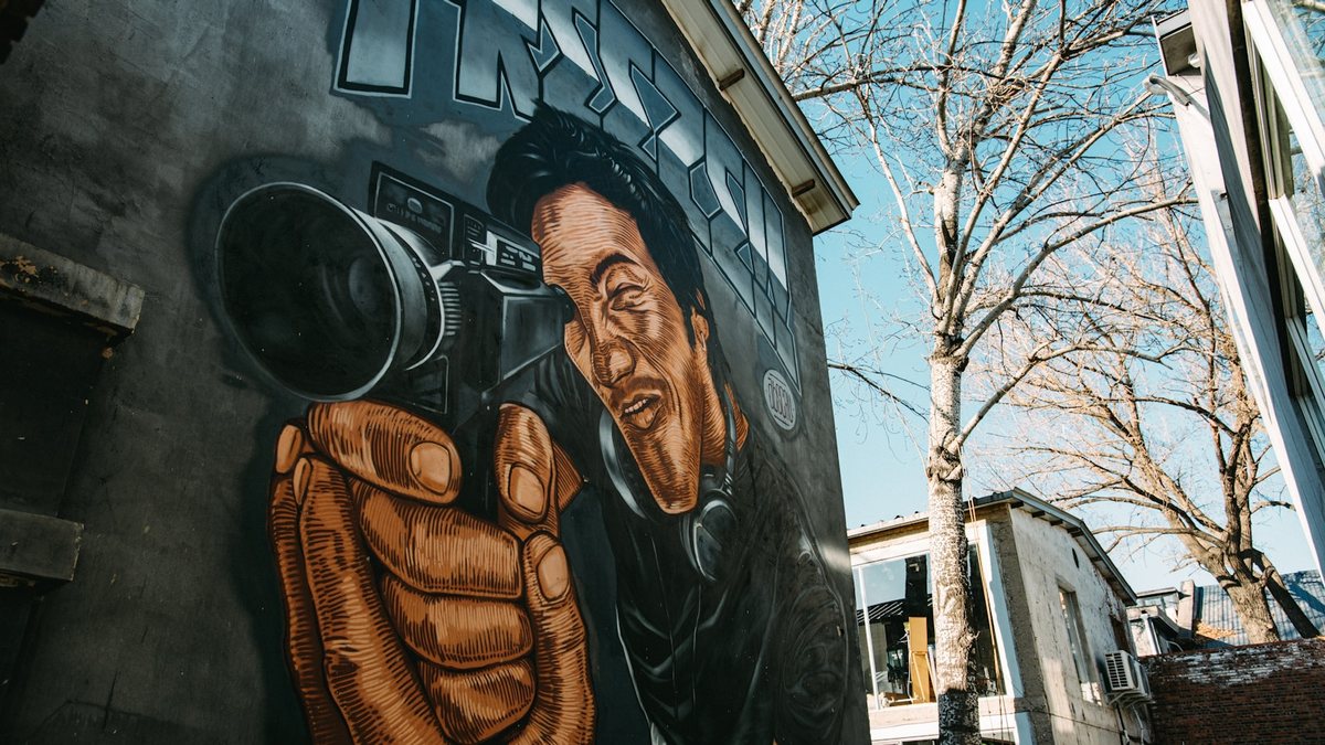 Cómo Fotografiar Murales: Guía Técnica para Capturar Street Art