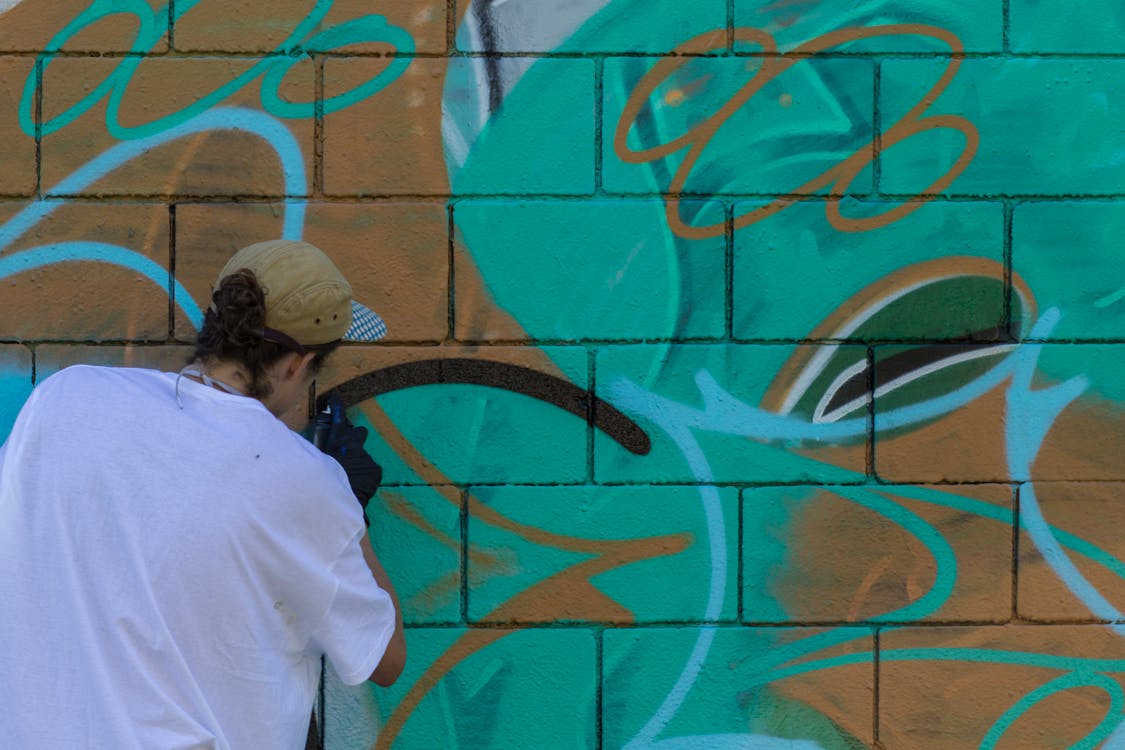 El Raval, Barcelona: Guía de Street Art por el Barrio Más Crudo y Auténtico de la Ciudad