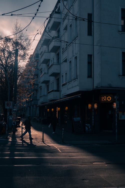 Teufelsberg: La Estación de Espionaje Abandonada Cubierta de Grafiti en Berlín
