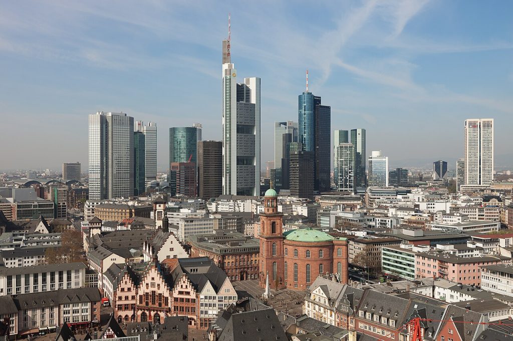 city skyline (foto: Thomas Wolf, www.foto-tw.de / CC BY-SA 3.0, Wikimedia Commons)